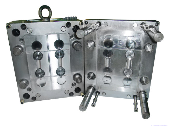 Manufacturing plastic injection molds